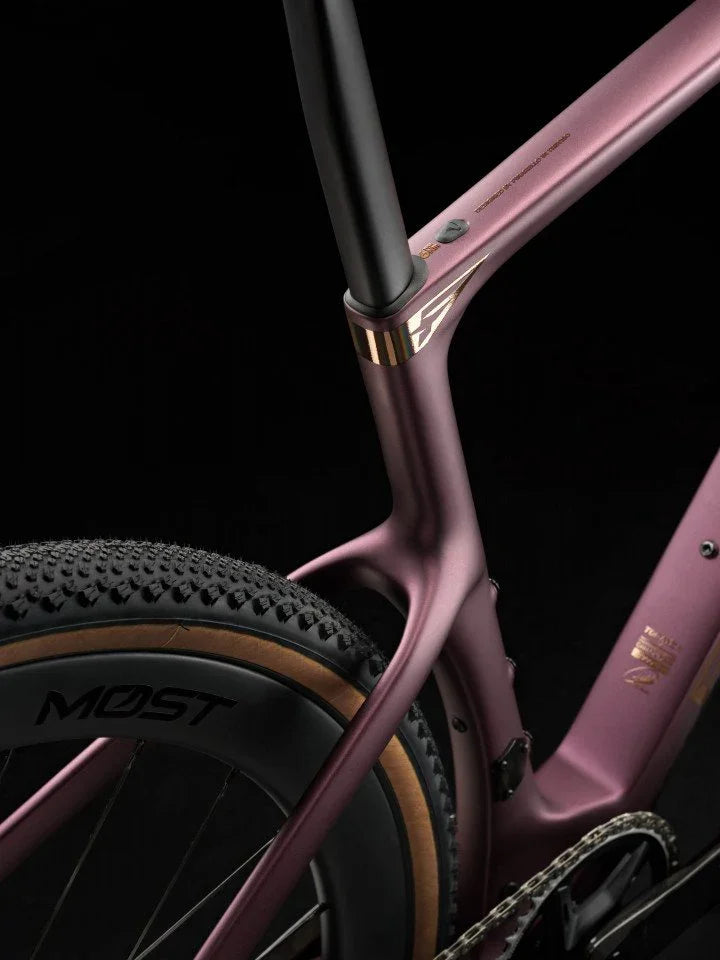 Pinarello Grevil F7 SRAM Force XPLR AXS | Strictly Bicycles