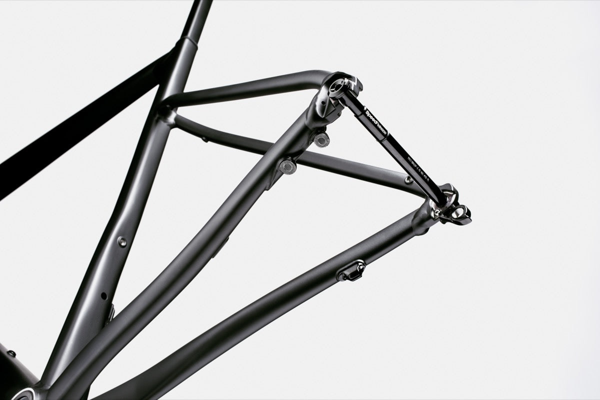 Cannondale CAAD13 Disc 105 Di2 | Strictly Bicycles