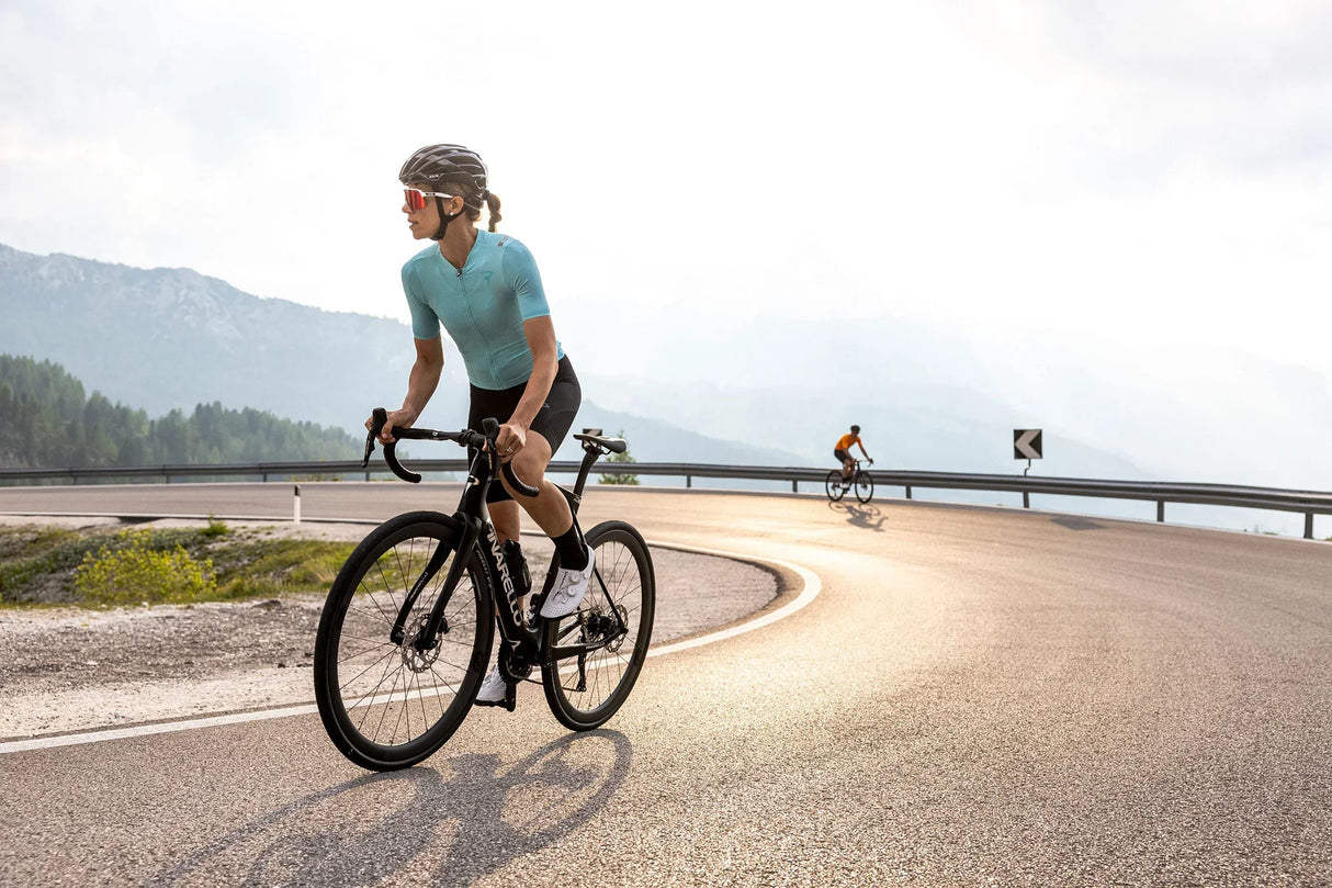 Pinarello X5 Shimano 105 Di2 | Strictly Bicycles