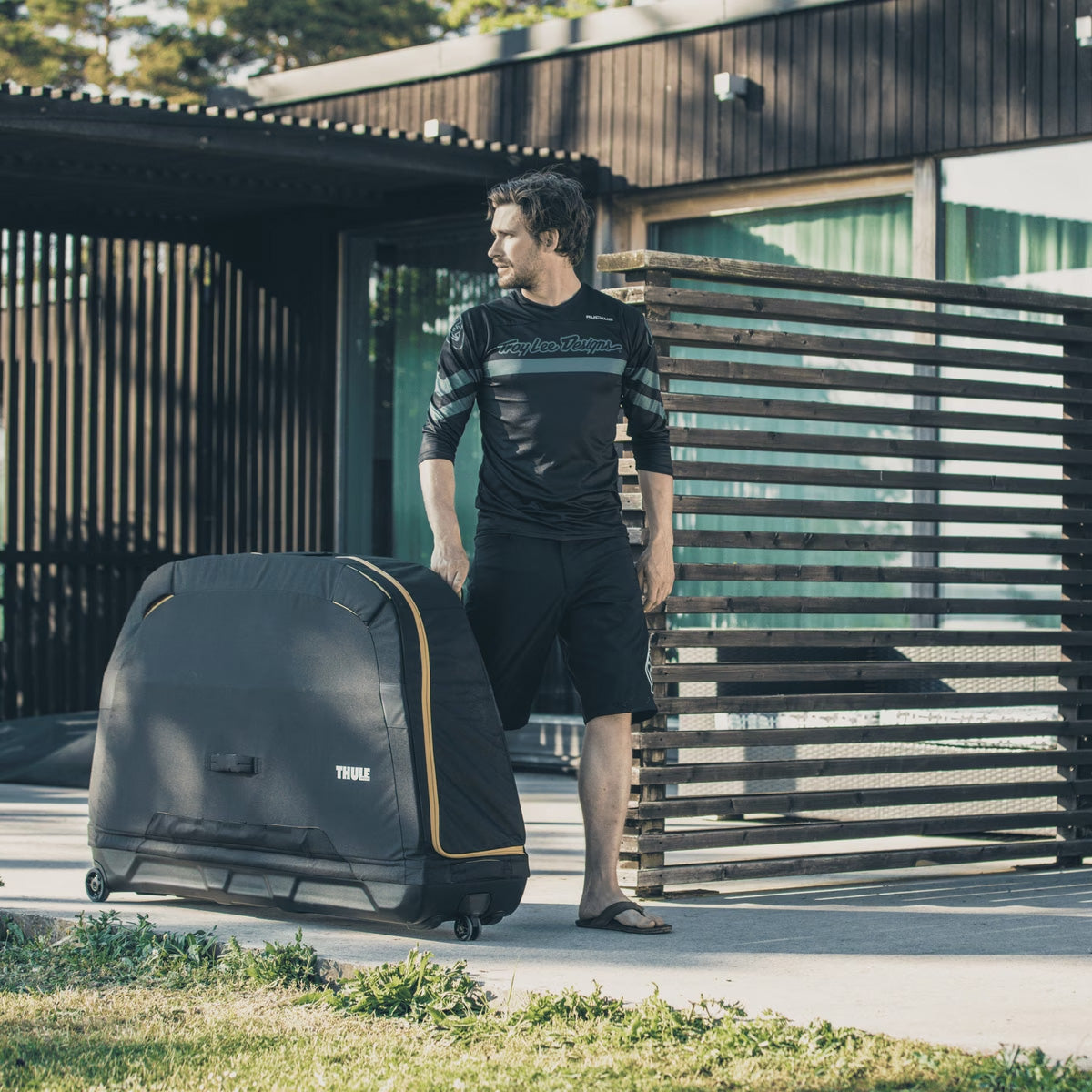 Thule RoundTrip Road Bike Travel Case | Strictly Bicycles