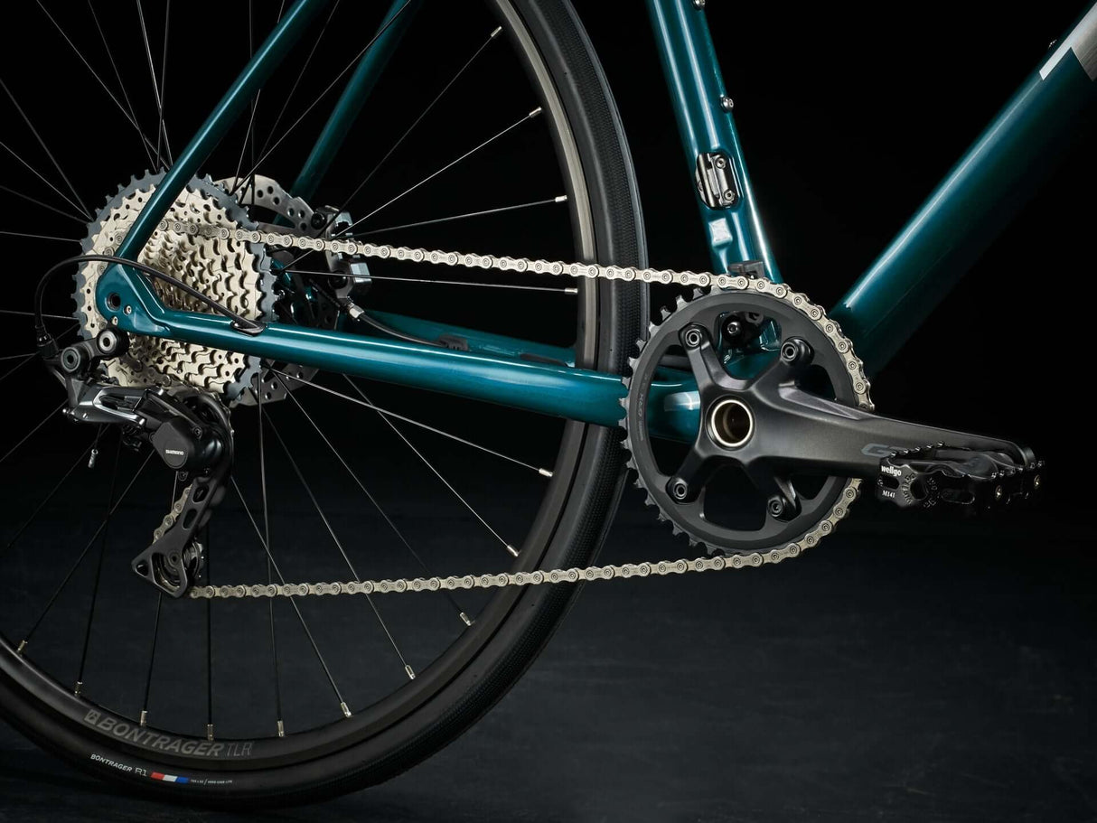 Trek FX Sport Carbon 4 | Strictly Bicycles