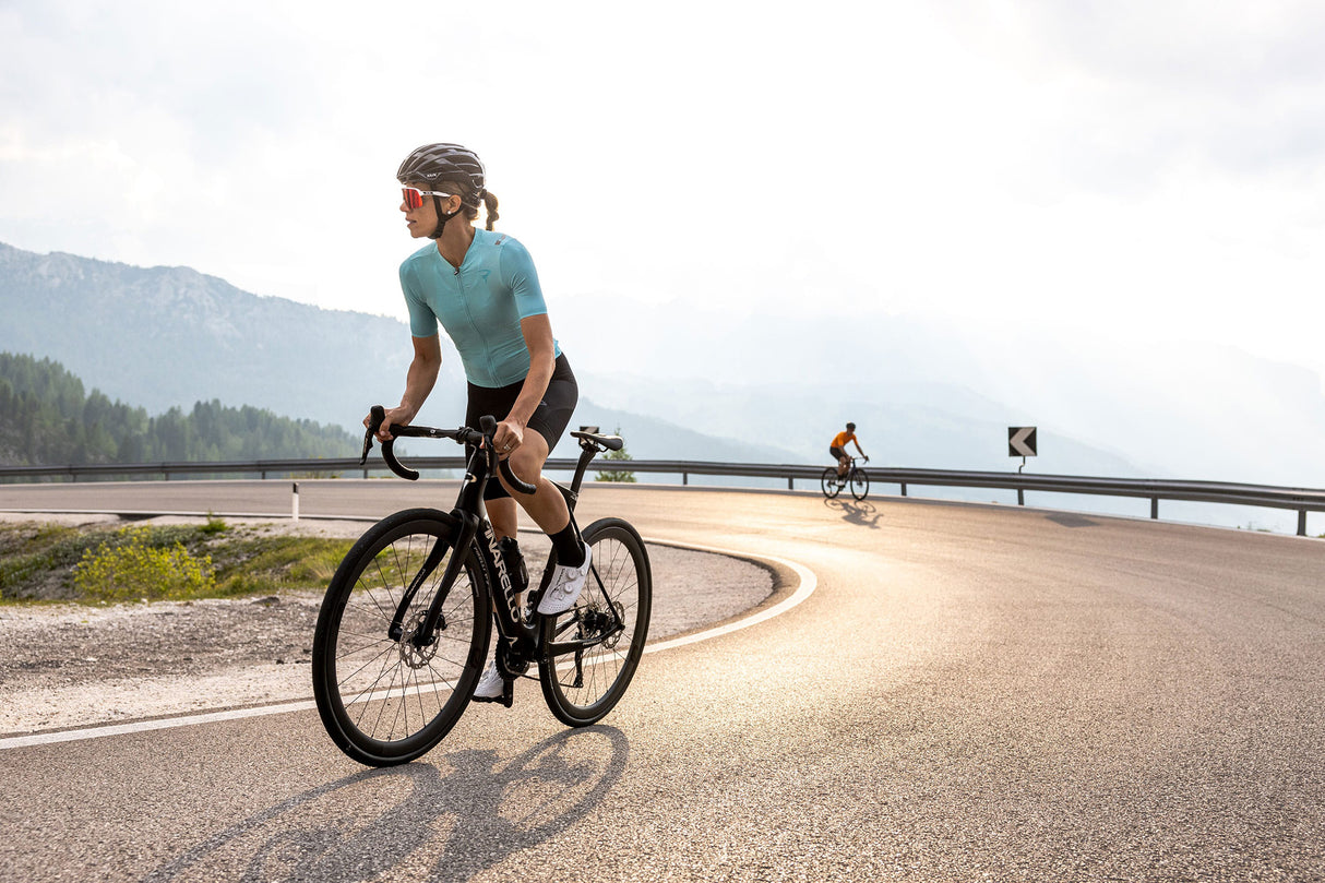 Pinarello X5 Shimano 105 Di2 | Strictly Bicycles