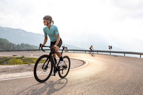 Pinarello X5 Shimano 105 Di2 | Strictly Bicycles