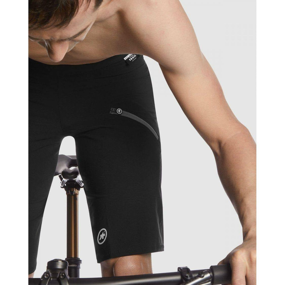 Assos of Switzerland Trail Cargo Shorts | Strictly Bicycles 