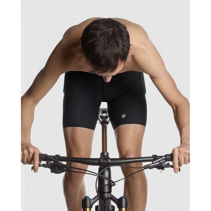 Assos of Switzerland Trail Liner Shorts | Strictly Bicycles 