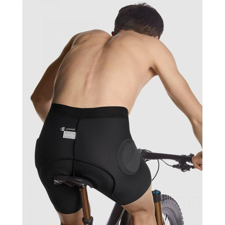 Assos of Switzerland Trail Liner Shorts | Strictly Bicycles 