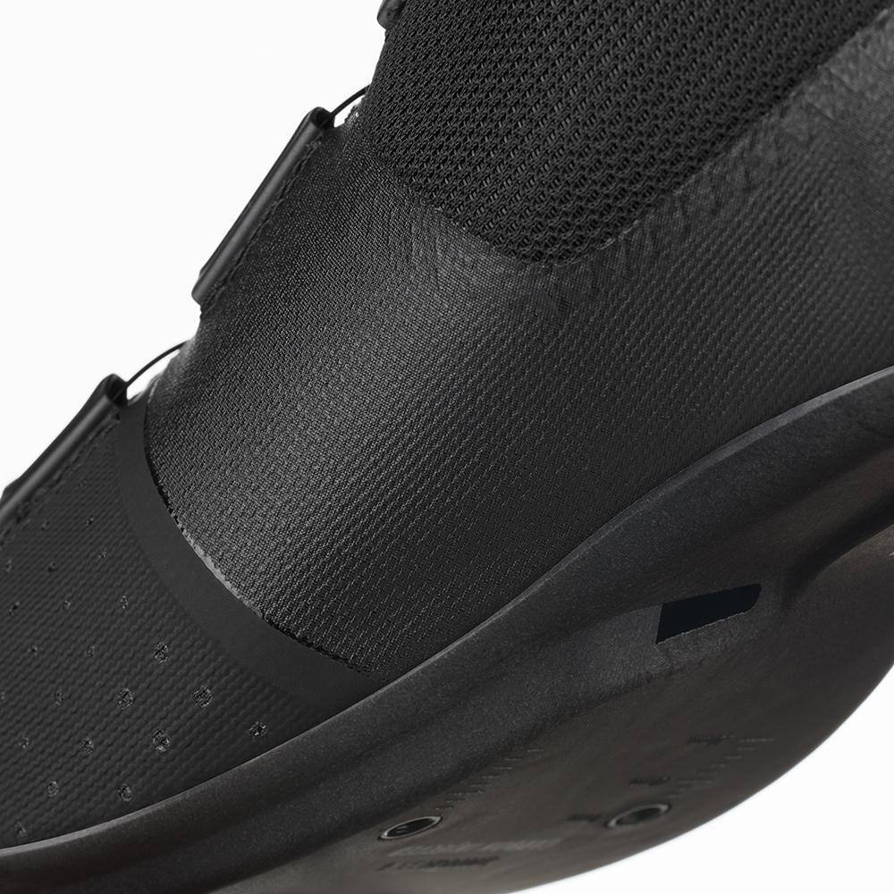 Fizik Tempo Overcurve R4 Shoe | Strictly Bicycles 